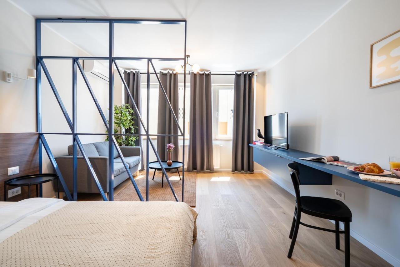 Elegant Studio In The Heart Of The Town Бухарест Экстерьер фото
